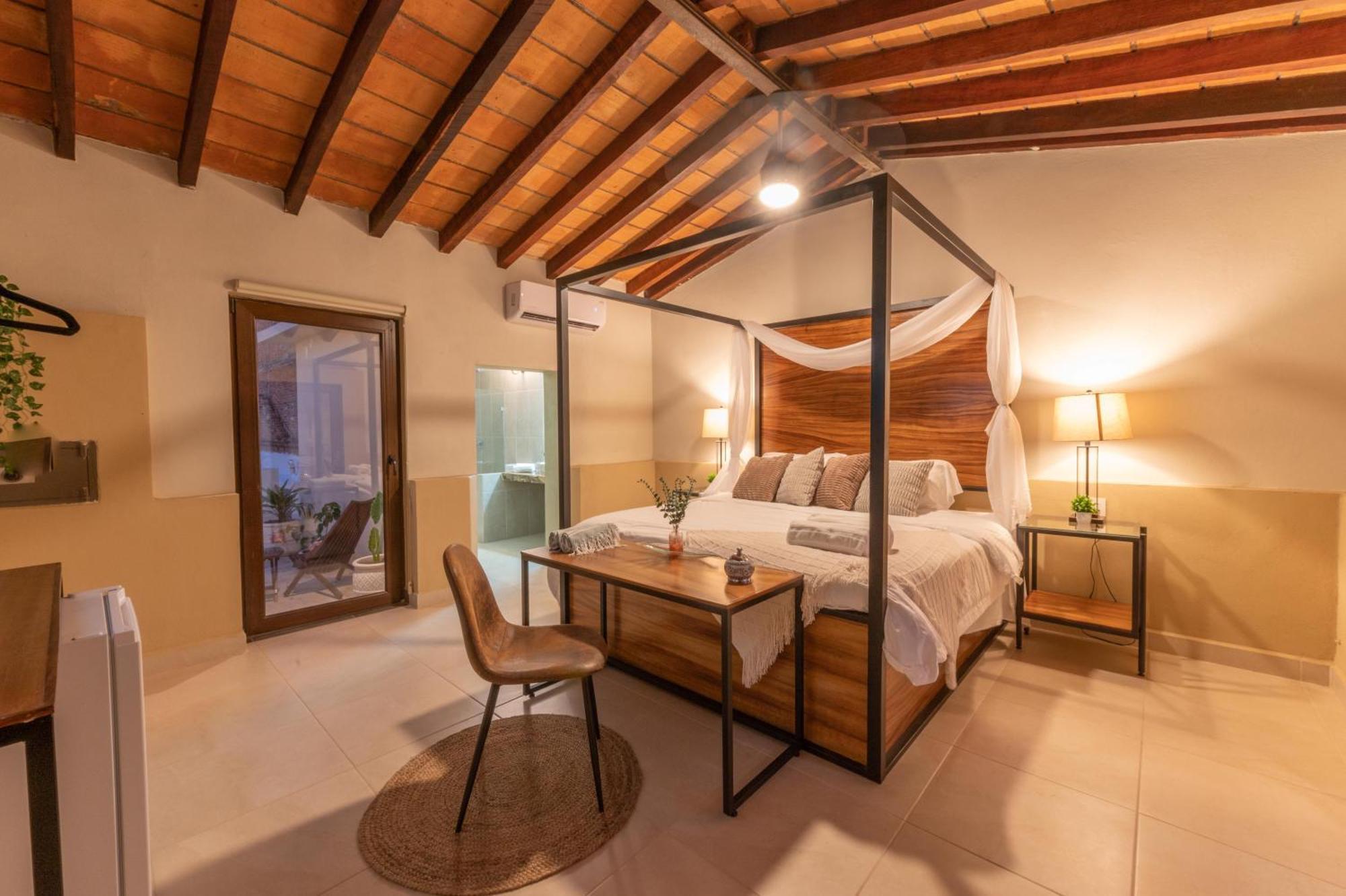 Casa Victoria Malecon - Adults Only Hotell Puerto Vallarta Eksteriør bilde