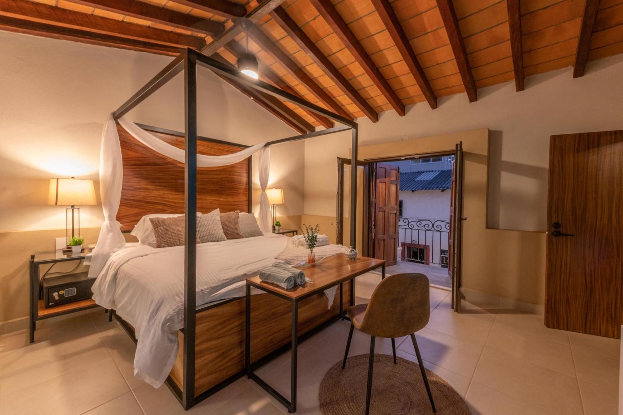 Casa Victoria Malecon - Adults Only Hotell Puerto Vallarta Eksteriør bilde